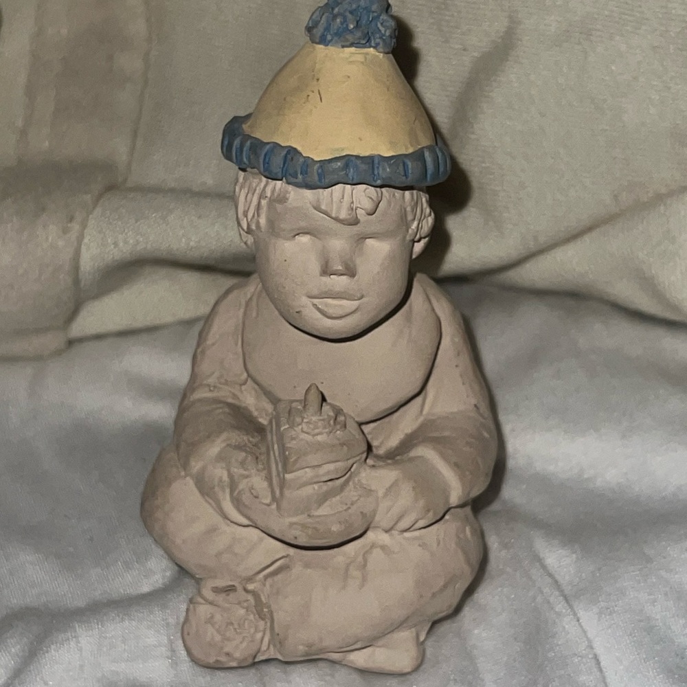 Charming Beige and Blue Winter Figurine